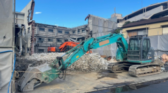 軽量鉄骨の解体工事